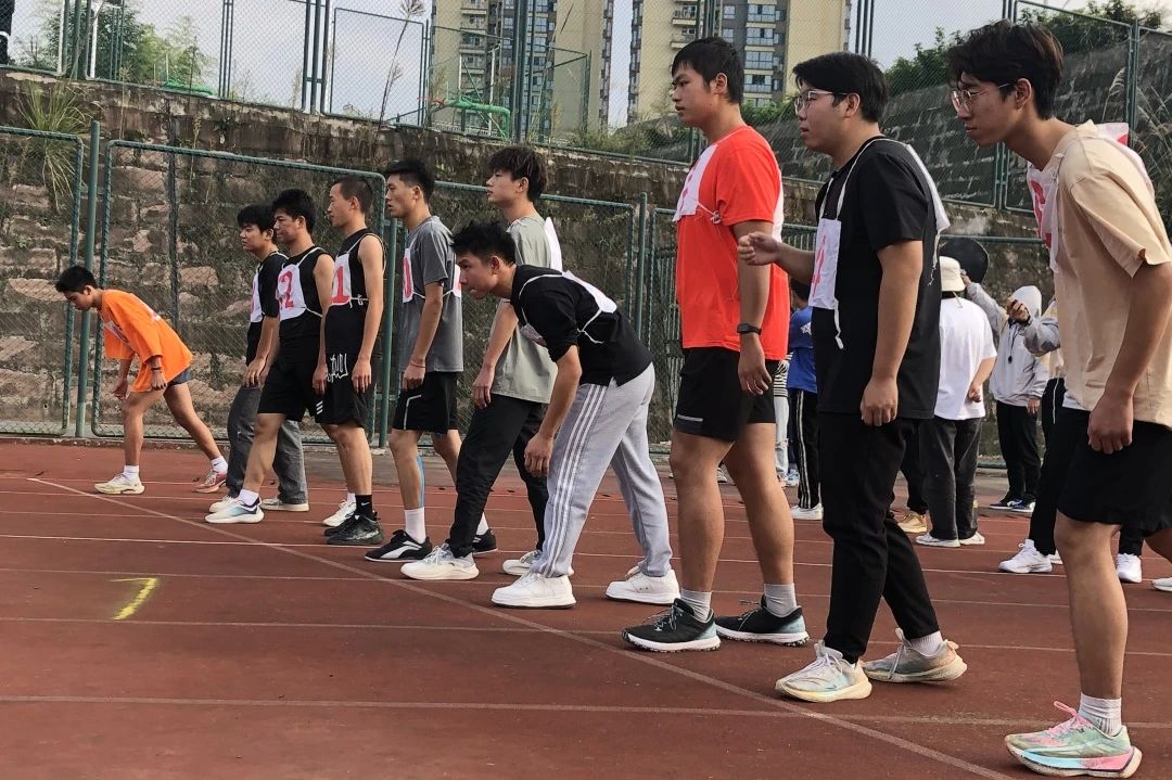 1-2311091J625559.jpg