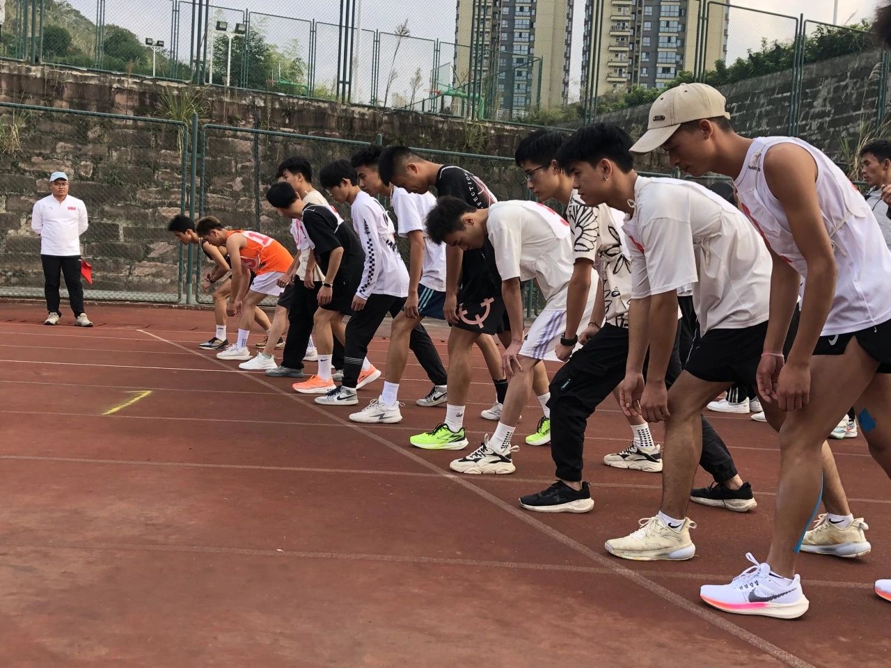 1-2311091K023156.jpg